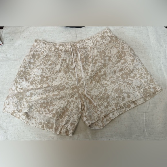 Tan Gold Asymmetrical Wrap Midi short 🌴☀️ - Picture 4 of 12